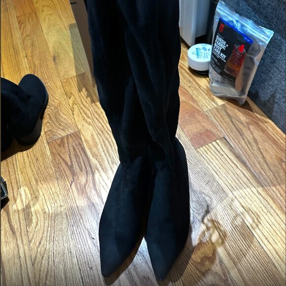Pointy over the knee boots - Picture 1 of 3